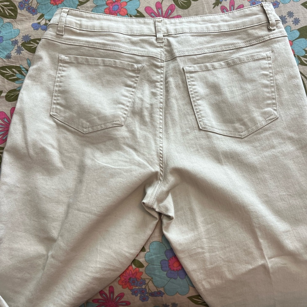 d. jeans Women's size 16  Beige stretch Skinny Jeans with pockets tuck in boots - Picture 3 of 6